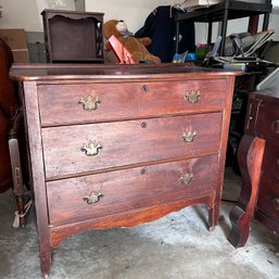 Antique Three Drawer Dresser (Garage) (42636)
