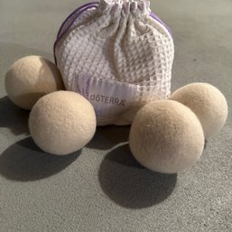 Set Of Four DoTerra Wool Dryer Balls (HW7) (Basement Shelf)