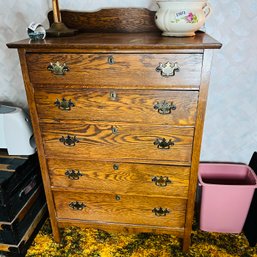 Vintage Dresser (Bedroom 3)