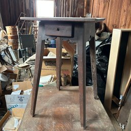 Vintage Wooden Shaker Style Side Table, Nightstand, Notions Table, With Pull Out Drawer (zone 5)