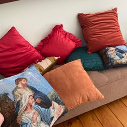 Mixed Lot Of 8 Decorative Pillows (LR)