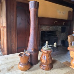 Trio Of Vintage Wooden Pepper Mills/Grinders (Kitchen)