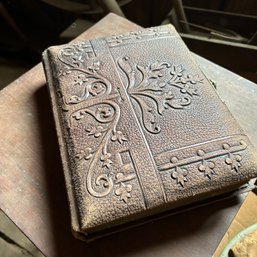 Rare Gorgeous Vintage, Possibly Antique, Leather Family Photo Album With Intricate Embossing  (zone 5)