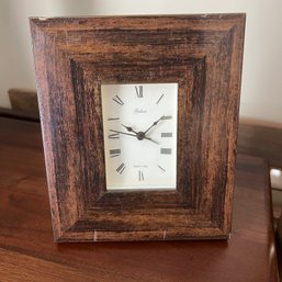 Small Clock In Frame (BR 1)