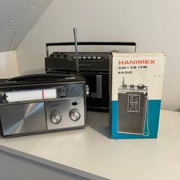 Set Of Three Vintage Radios (attic Closet)