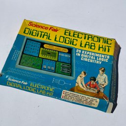 Vingtage Science Fair Electronic Digital Logic Lab Kit (JS)