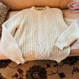 Gaeltarra Handloomed Wool Irish Sweater (Living Room)