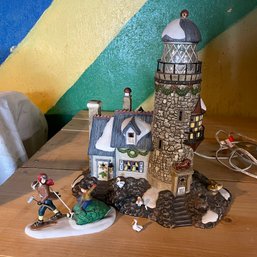 Department 56 New England Village Series 'Christmas At Salt Bay Lighthouse' (Basement 2)