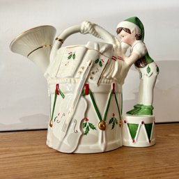 LENOX Santa's Holiday Toy Shop Elf Pitcher (Shelf) MB2