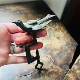 Antique Pin Cushion Clamp With Bird (Living Room)