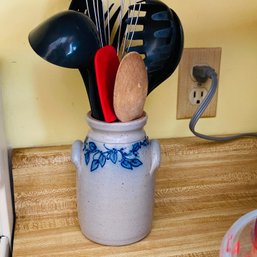 Salmon Falls Stoneware Utensil Holder With Kitchen Utentils (Kitchen)