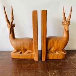 Beautiful Pair Of Wood Hand-Carved Antelope Book Ends From Kenya (Loc: B2)