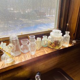 Lot Of Small Glass Jars (Kitchen Windowsill)