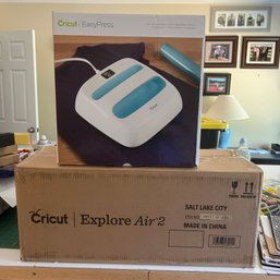 New! Cricut Explore Air 2 Cutting Machine With Easy Press (BR 2)