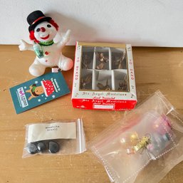 Assorted Vintage Holiday Items (NK)