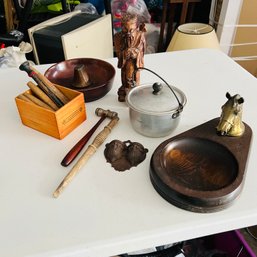 Assorted Vintage Items (NK)