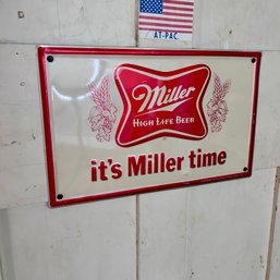 Vintage Miller High Life Metal Sign 'It's Miller Time' (b2)
