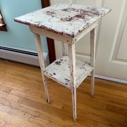 Cute Chippy Paint White Wood Side Table/Plant Stand (LR)