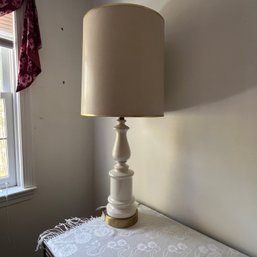 Tall White Lamp (BR 1)