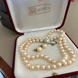 Pearl Necklace With Sterling Silver Clasp And Matching Stud Earrings (Master BR)