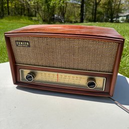 Vintage Zenith Model G730 Radio (Garage 2)