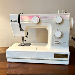 NEW HOME Vintage Sewing Machine (office)