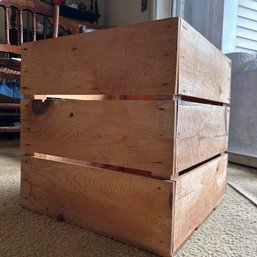 Rustic Wooden Crate (Lroom) MB7