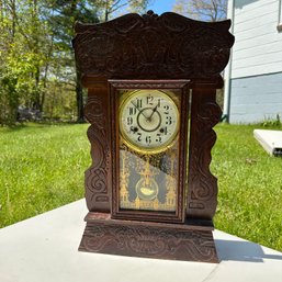 Vintage/Antique New Haven Clock Company Carved Wood Clock (Garage 2)