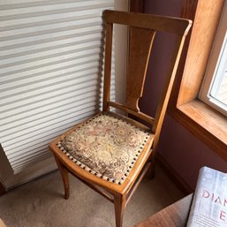 Vintage Chair (master BR)