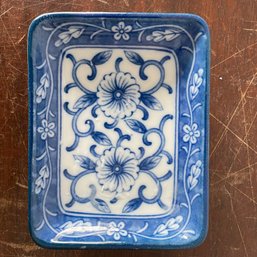 Vintage Blue And White Porcelain Soap Or Trinket Dish (NH)