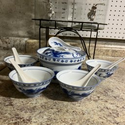 Chinese Rice Bowl Set With Dragon Motif (basement)