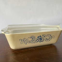Vintage Pyrex Homestead 503 Oven-Refrigerator Baking Dish With Ribbed Lid (NH)