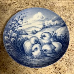 Cute Vintage Blue And White Plate With Ducks (basement)