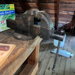 Vintage Vise (attic)