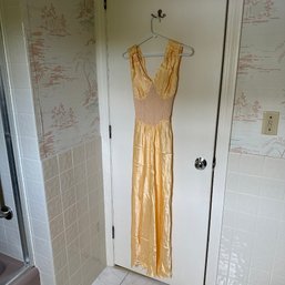 Gorgeous Vintage Yellow D'Allairds Coast To Coast Dress (Master Bedroom)