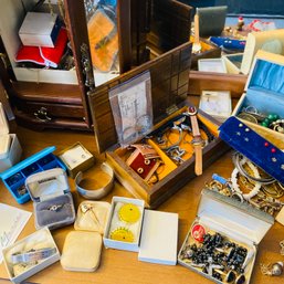 Large Lot Of Costume Jewelry - Earrings, Necklaces & More! (Bedroom 1st Floor On Right - S3)