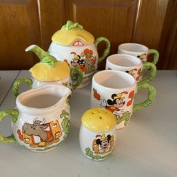 Adorable Vintage Mickey And The Beanstock Tableware Set (hallway)