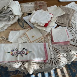 Lot Of Vintage Linens Napkins Embroidery Crochet Burlap Sugar Sack (dining Room)