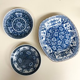 Vintage Japanese Blue & White Decorative Plates (attic)