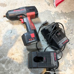 Snap-on Power Tool With Battery And 2 Charging Bases  (GARAGE) 62470