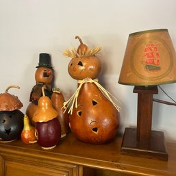 Lot Of Decorative Gourd Figures, And Lamp (bed1)