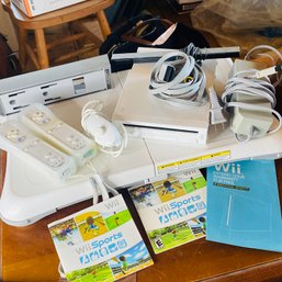 Nintendo Wii Console With Nunchucks & Wii Sports Balance Board (attic)