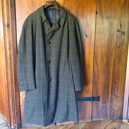 Beautiful Vintage SAKS Fifth Avenue Overcoat (Kitchen)