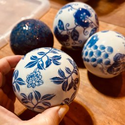 Set Of 4 Blue And White Porcelain Decorative Balls (garage)