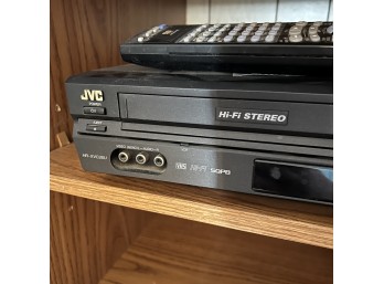 JVC DVD Player And Video Cassette Recorder With Remote (LR)