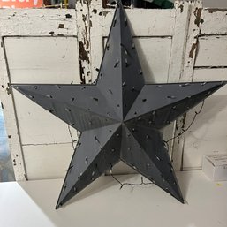 Lighted Metal Star 34' (OA)