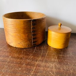 Small Decorative Round Wood Boxes (Loc: B24)
