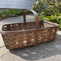 Large Vintage Basket With Handle (Garage Left)