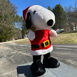 2' Holiday Snoopy In Santa Suit (Garage)