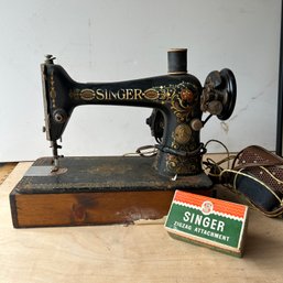 Antique Singer Sewing Machine With Zig Zag Attachment (IS)